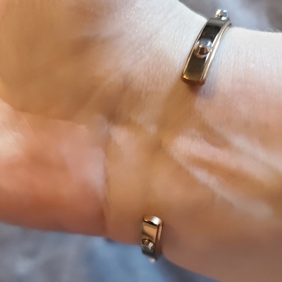 MICHAEL KORS Two-Tone Astor Studded Cuff - Picture 7 of 10